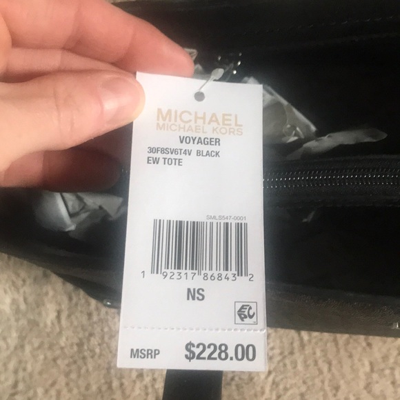 Michael Kors purse - Picture 5 of 5